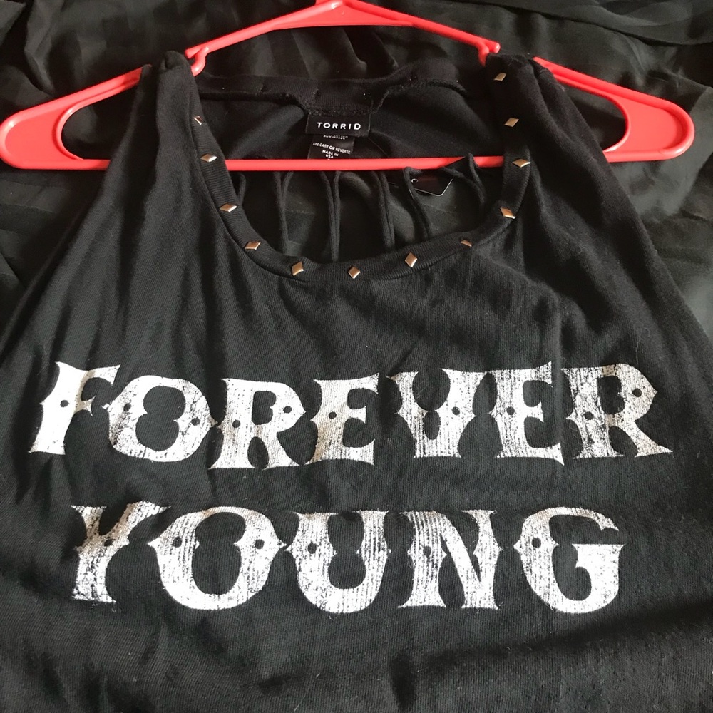 Torrid size 1 tank top with slits in the back